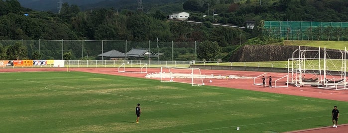 桃源郷運動公園 陸上競技場 is one of サッカー練習場・競技場（関東以外・有料試合不可能）.