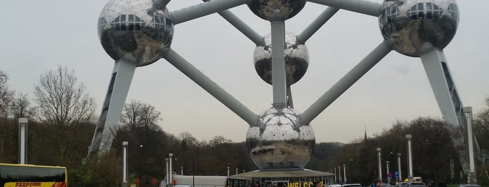 Atomium is one of Lieux qui ont plu à Run The.