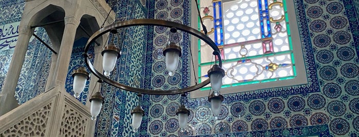 Mezquita de Rüstem Paşa is one of Istanbul.