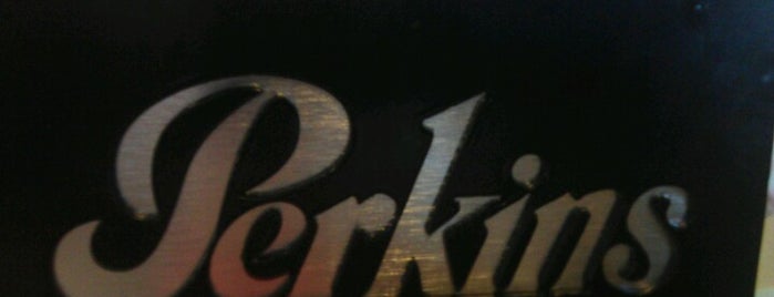 Perkins Restaurant & Bakery is one of Orte, die Kris gefallen.