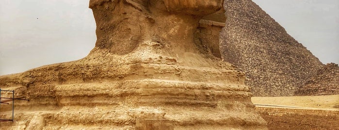 Great Sphinx of Giza is one of สถานที่ที่ Tawseef ถูกใจ.