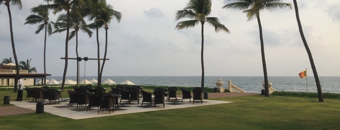 Galle Face Hotel is one of Lugares favoritos de Tawseef.