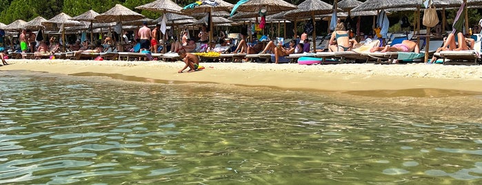 Ocean Beach Bar is one of Lieux sauvegardés par mariza.