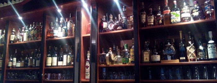 Zapa Bar is one of Ivan 님이 좋아한 장소.