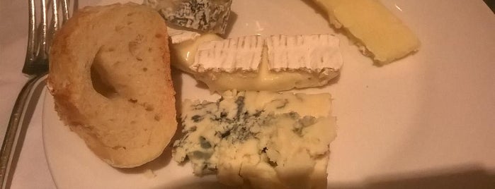 À la Biche au Bois is one of I Love Cheese.
