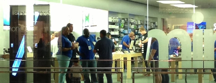 Apple Houston Galleria is one of Apple Stores US West.