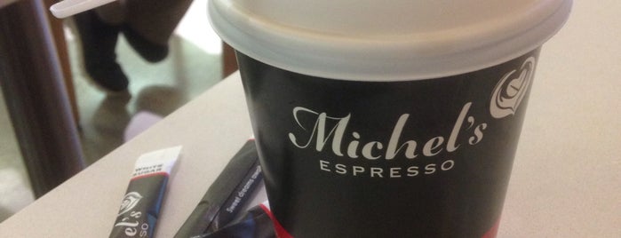 Michel's Patisserie is one of Darrenさんのお気に入りスポット.
