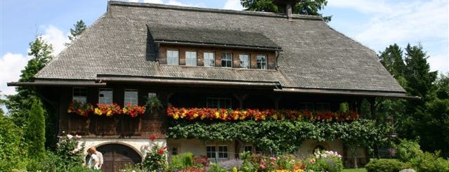 Heimatmuseum Hüsli is one of Resteliste.