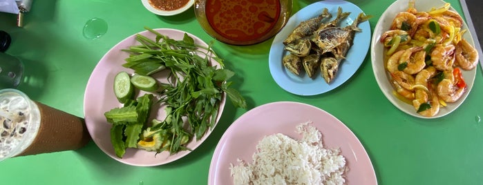 Kak Yang Gulai Panas Ikan Temenung is one of BM.