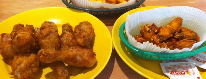 Southern Fried Chicken is one of Lugares favoritos de Minna.