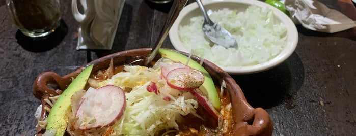 Licha Pozole y Tamales is one of Ir a comer ahi:.