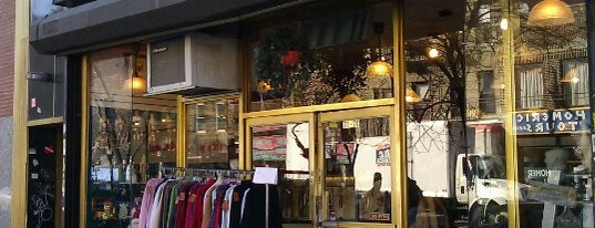 Ditmars Thrift Shop is one of Locais salvos de Dilek.