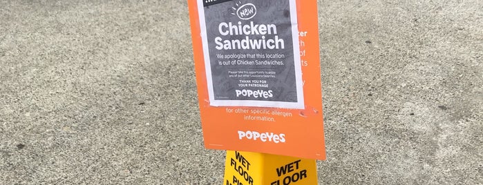 Popeyes Louisiana Kitchen is one of Valentino'nun Beğendiği Mekanlar.