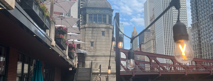 Chicago Riverwalk Cafe is one of Outdoor Bars.