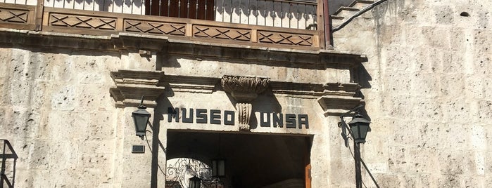 Museo de Arqueologia U.C.S.M. is one of Prox. viajes.