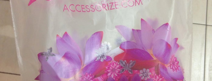 Accessorize is one of Orte, die Tanya gefallen.