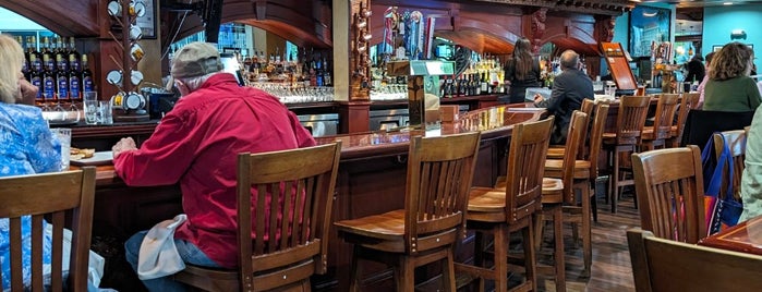 Pusser's Bar & Grille is one of Must-visit Nightlife Spots in Jacksonville Beach.