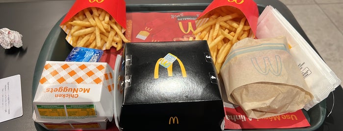 McDonald's is one of Hamburguerias.
