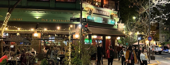 Sullivan's is one of Donde ir a tomar.