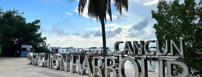 Fashion Harbour is one of Cancún, Mexico.