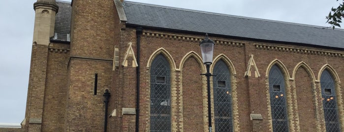 Chelsea Old Church is one of London.