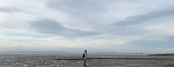 Morecambe Beach (North) is one of Carlさんのお気に入りスポット.