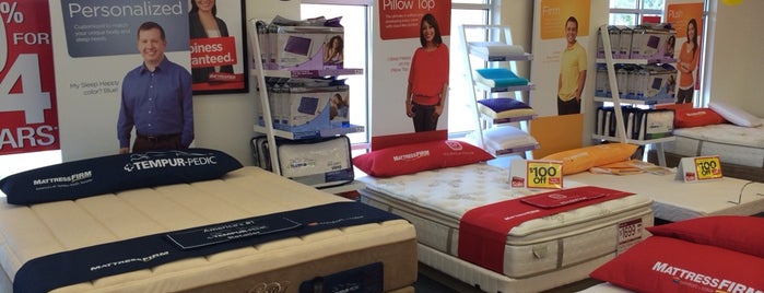 Mattress Firm is one of Chesterさんのお気に入りスポット.
