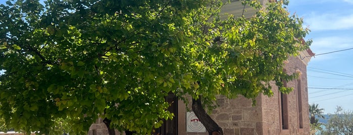 Hamidiye Camii is one of Balikesir-Ayvalik.