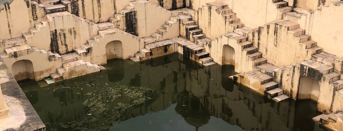 Stepwell Site is one of Lugares favoritos de Gustavo.