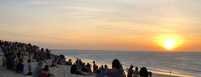 Praia de Jericoacoara is one of Tempat yang Disukai Gustavo.