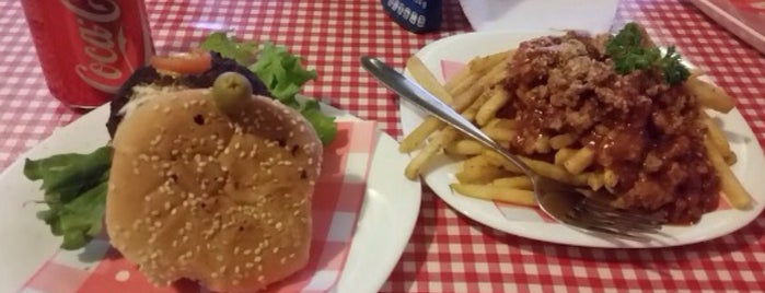Burgerama is one of Gordi buenos👌🏼.