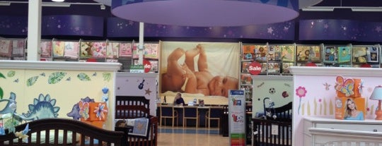 Babies R Us is one of สถานที่ที่ Tina ถูกใจ.