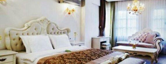 OTTOMAN SUITES HOTEL & MEYHANEM is one of สถานที่ที่ Berke ถูกใจ.