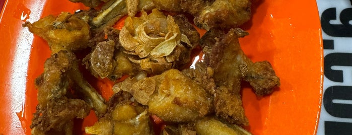 Geylang Lor 9 Fresh Frog Leg Porridge | 芽笼九巷活田鸡 is one of SINGAPORE FOOD.