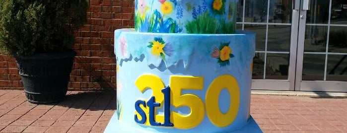 Alton Visitors Center & Regional CVB is one of #STL250 Cakes (Outer Ring).