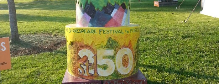 Shakespeare in the Park is one of #STL250 Cakes (Inner Circle).