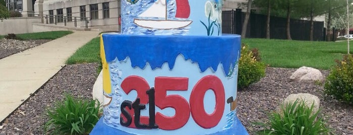 Clinton County Courthouse is one of #STL250 Cakes (Outer Ring).