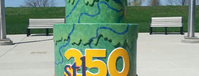 Lewis & Clark Confluence Tower is one of #STL250 Cakes (Outer Ring).