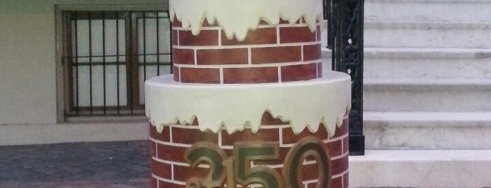 The Campbell House Museum is one of #STL250 Cakes (Inner Circle).