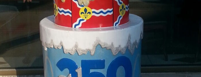 Drury Plaza Hotel St. Louis At The Arch is one of #STL250 Cakes (Inner Circle).