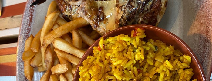 Nando's PERi-PERi is one of Kurtisさんのお気に入りスポット.