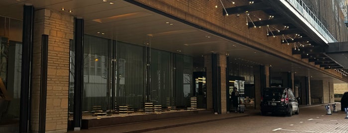 Hotel Metropolitan Edmont is one of 生々流転.