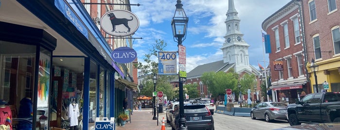 Black Dog Store is one of New Hampshire.