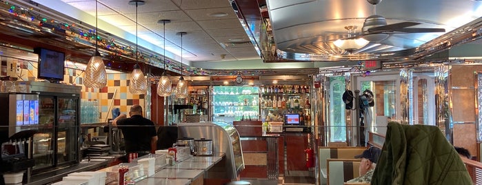 Pleasantville Diner is one of Armonk.
