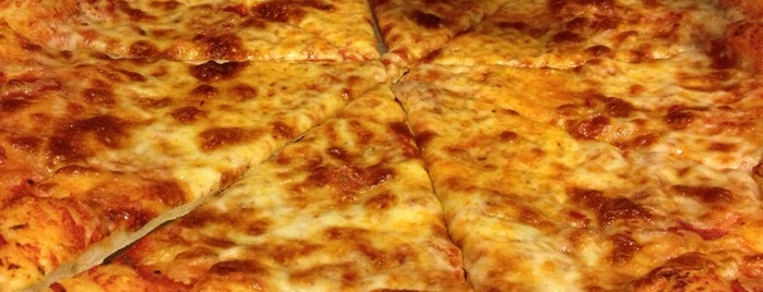 Savario's Pizza is one of Amber: сохраненные места.