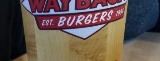 Jake's Wayback Burgers is one of Tempat yang Disukai Christine.