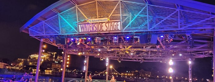 Waterside Stage is one of Locais curtidos por Heloisa.