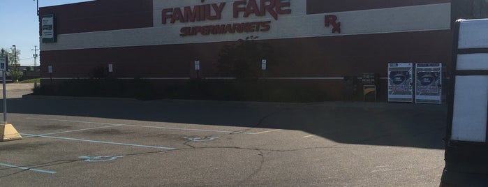 Family Fare Supermarket is one of Favorite Food.