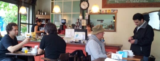Mill Café is one of Posti che sono piaciuti a Evelin.