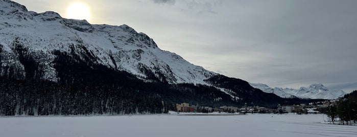 St. Moritzersee / Lake St. Moritz is one of Oriettaさんのお気に入りスポット.